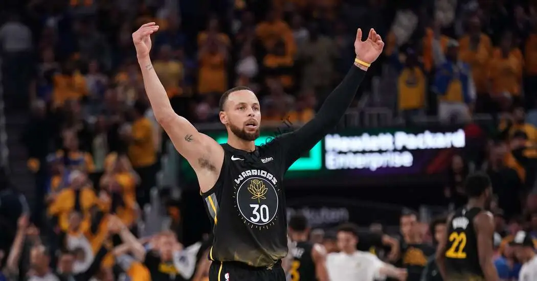 گلدن استیت وریرز در خانه پیروز می شود که بخشی از مشکل آنهاست